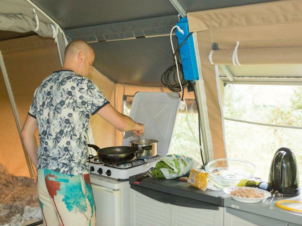 Europe Tents Camping Le Clou Meynard Esterno foto